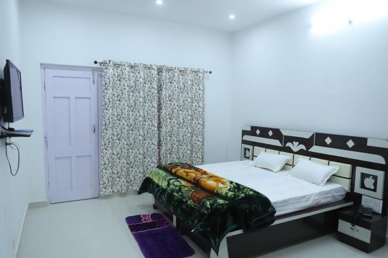 Hotel Sher-E-Punjab Khajjiar Eksteriør billede